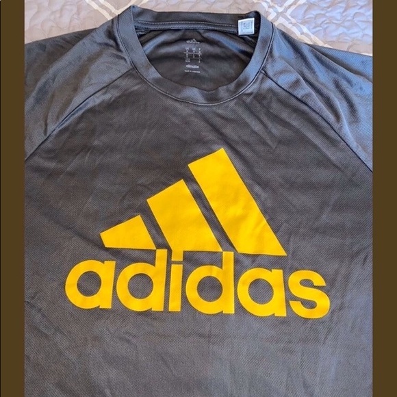 Grey ADIDAS men’s short sleeve tee - Picture 3 of 3